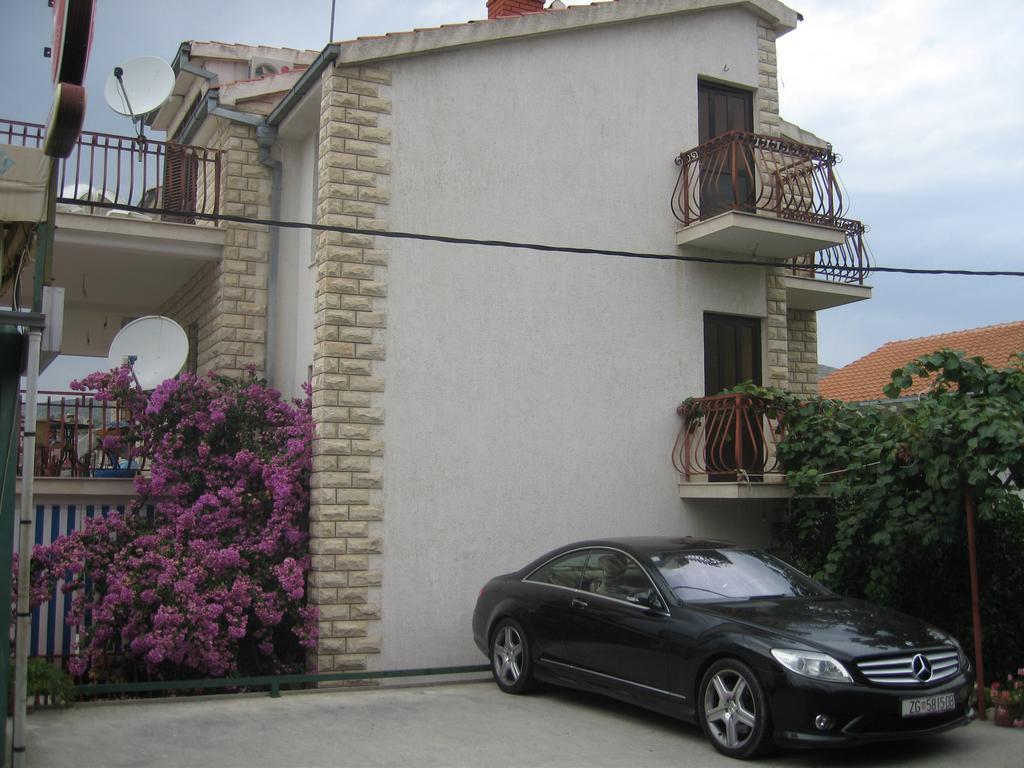 Apartments Nino Сегет-Враниця Екстер'єр фото