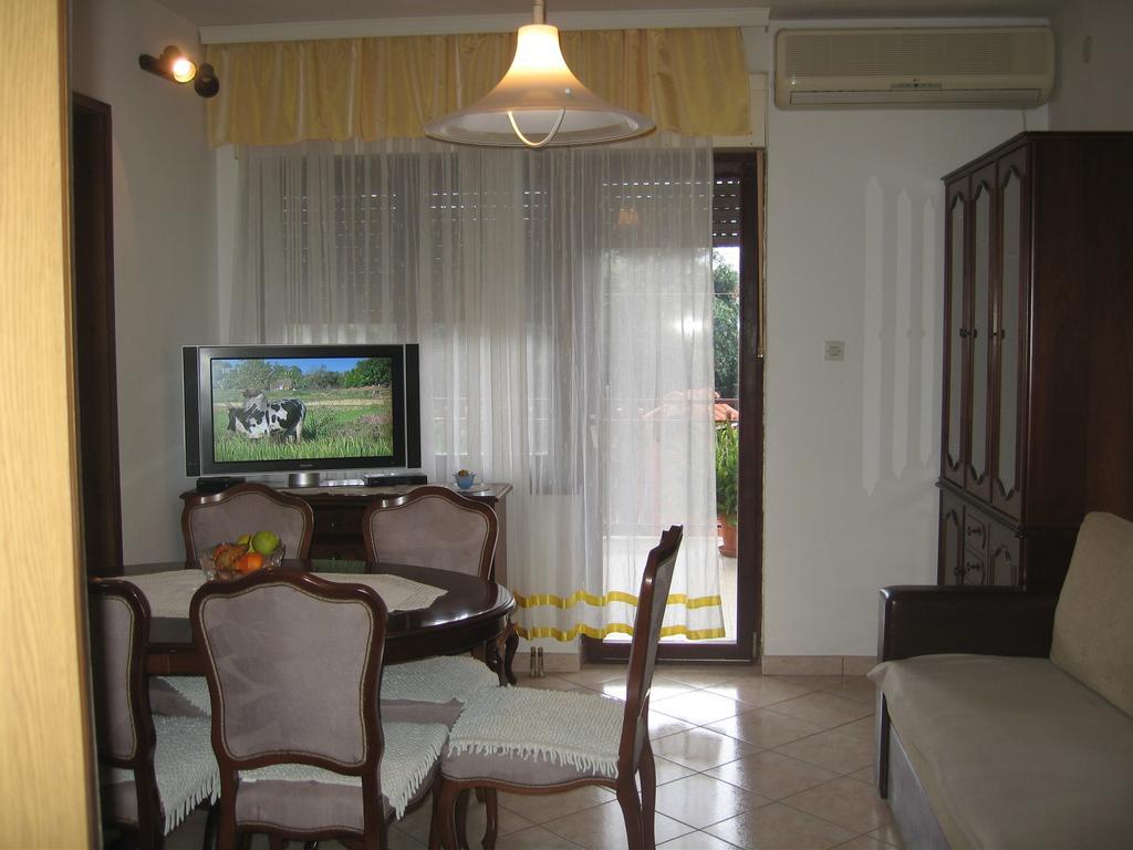 Apartments Nino Сегет-Враниця Номер фото